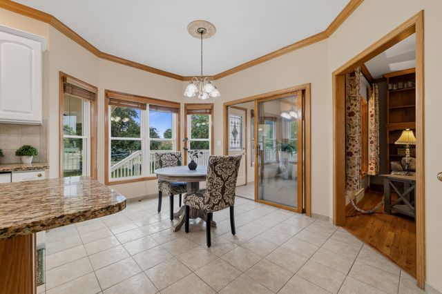 1214 Sandalwood Court SW, Altoona, IA 50009