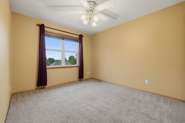 1214 Sandalwood Court SW, Altoona, IA 50009