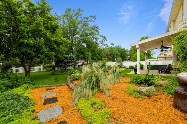 1214 Sandalwood Court SW, Altoona, IA 50009