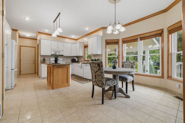 1214 Sandalwood Court SW, Altoona, IA 50009