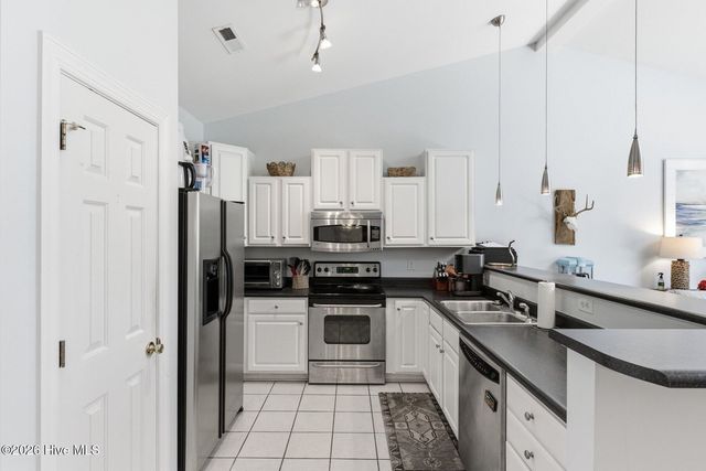 5006 Carleton Drive Unit 109, Wilmington, NC 28403