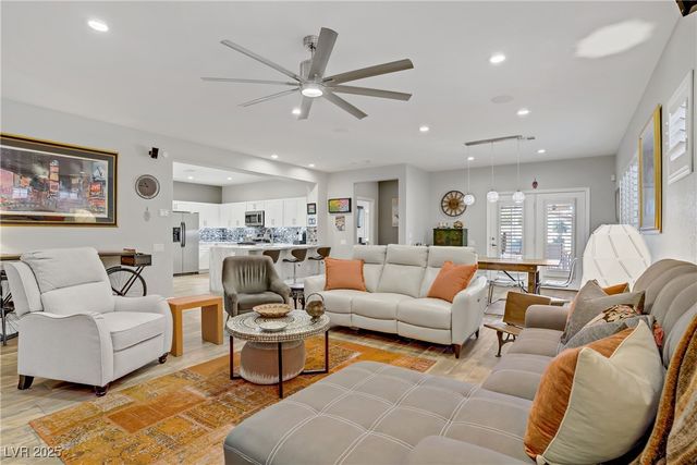 11249 Revelry Lane, Las Vegas, NV 89138