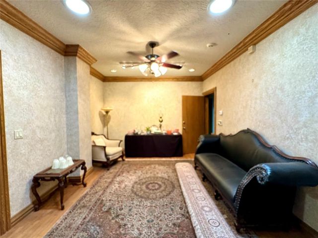 506 W Chickasha Avenue, Chickasha, OK 73018