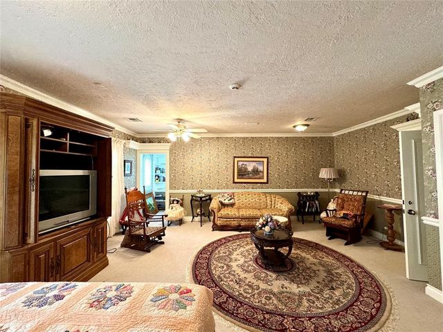 506 W Chickasha Avenue, Chickasha, OK 73018