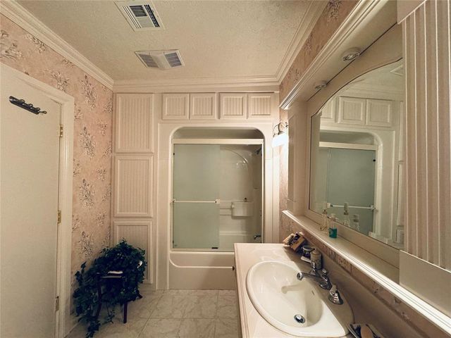 506 W Chickasha Avenue, Chickasha, OK 73018