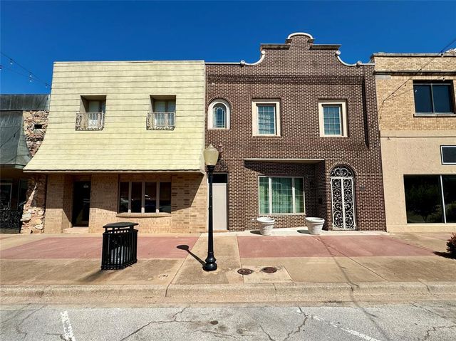 506 W Chickasha Avenue, Chickasha, OK 73018