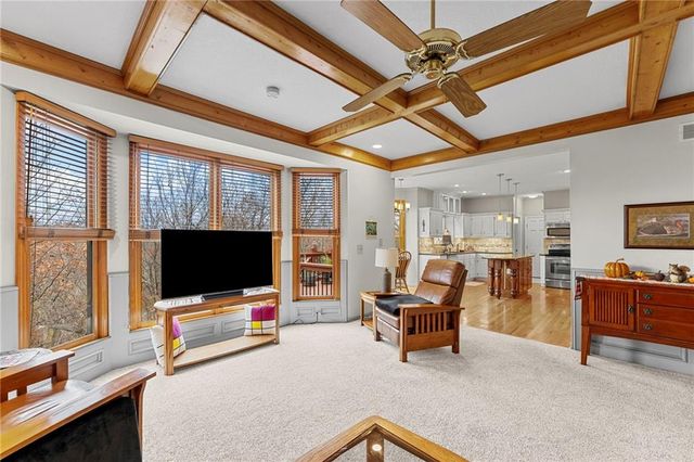 7729 ACUFF Lane, Lenexa, KS 66216