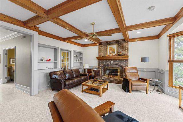 7729 ACUFF Lane, Lenexa, KS 66216