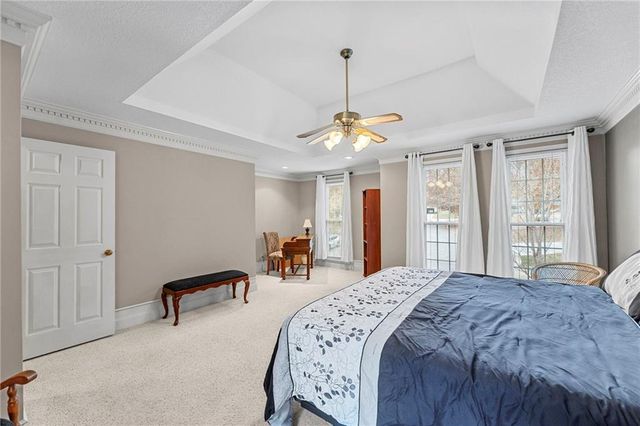 7729 ACUFF Lane, Lenexa, KS 66216