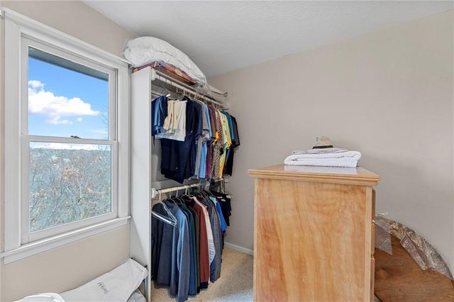 7729 ACUFF Lane, Lenexa, KS 66216