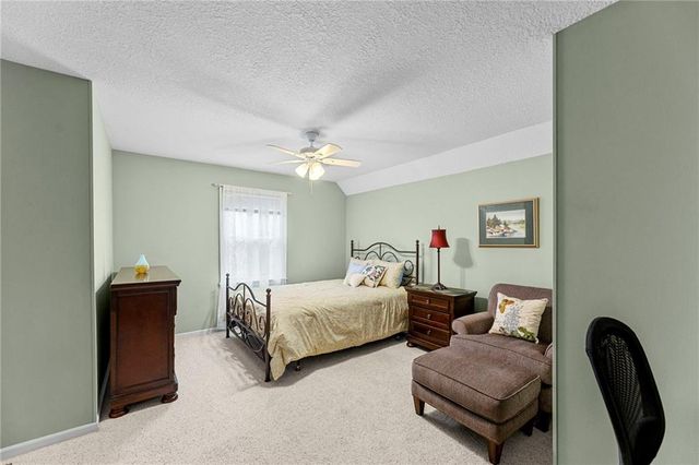 7729 ACUFF Lane, Lenexa, KS 66216