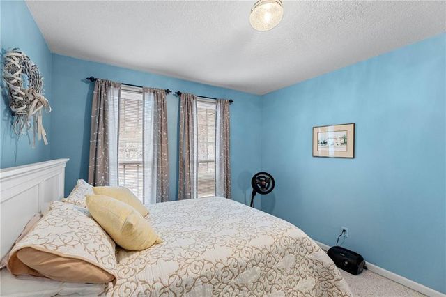 7729 ACUFF Lane, Lenexa, KS 66216