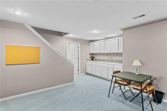 7729 ACUFF Lane, Lenexa, KS 66216