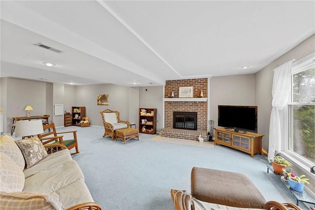 7729 ACUFF Lane, Lenexa, KS 66216