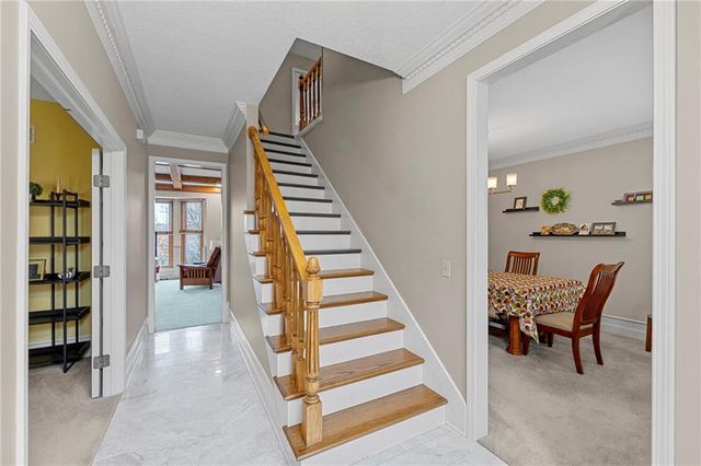 7729 ACUFF Lane, Lenexa, KS 66216