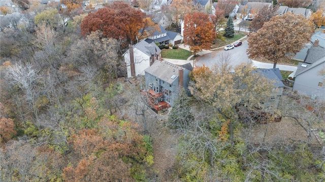 7729 ACUFF Lane, Lenexa, KS 66216