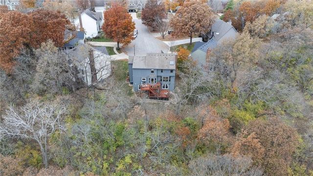 7729 ACUFF Lane, Lenexa, KS 66216