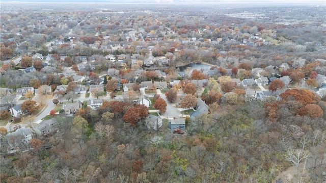 7729 ACUFF Lane, Lenexa, KS 66216