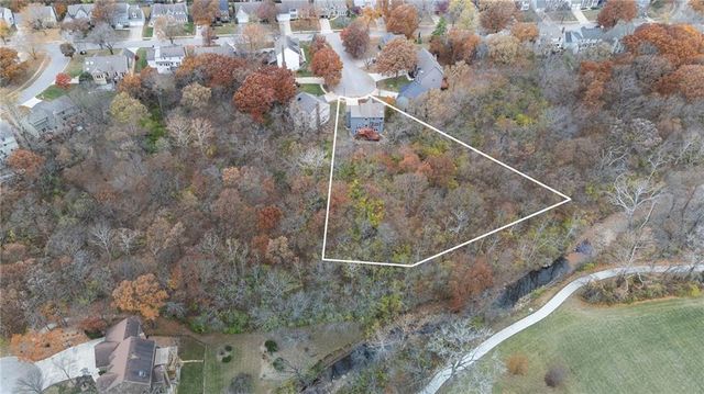 7729 ACUFF Lane, Lenexa, KS 66216