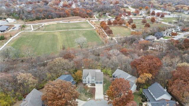 7729 ACUFF Lane, Lenexa, KS 66216
