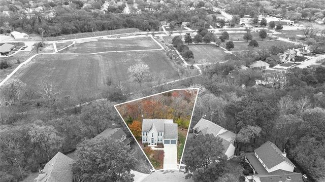 7729 ACUFF Lane, Lenexa, KS 66216