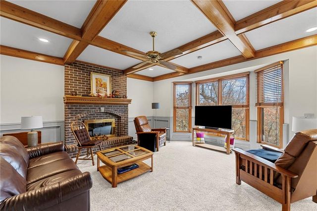 7729 ACUFF Lane, Lenexa, KS 66216