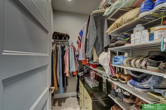 3111 Mayberry Plaza, Omaha, NE 68105