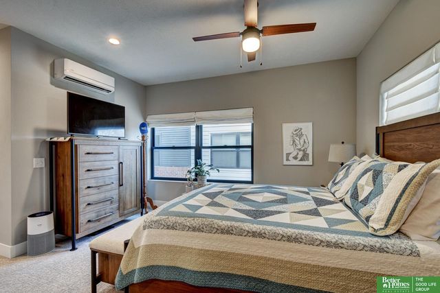 3111 Mayberry Plaza, Omaha, NE 68105