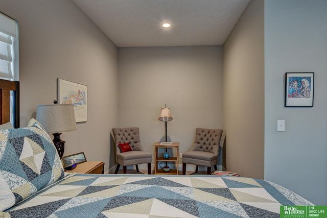 3111 Mayberry Plaza, Omaha, NE 68105