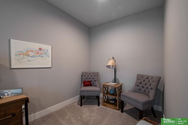 3111 Mayberry Plaza, Omaha, NE 68105