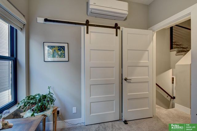 3111 Mayberry Plaza, Omaha, NE 68105