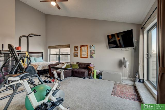 3111 Mayberry Plaza, Omaha, NE 68105