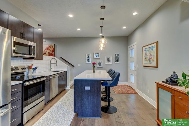 3111 Mayberry Plaza, Omaha, NE 68105