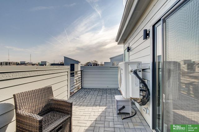 3111 Mayberry Plaza, Omaha, NE 68105