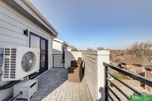 3111 Mayberry Plaza, Omaha, NE 68105