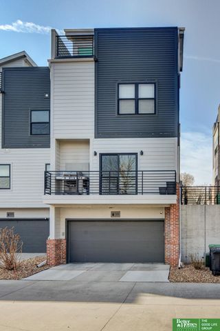 3111 Mayberry Plaza, Omaha, NE 68105