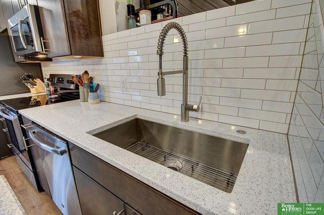 3111 Mayberry Plaza, Omaha, NE 68105