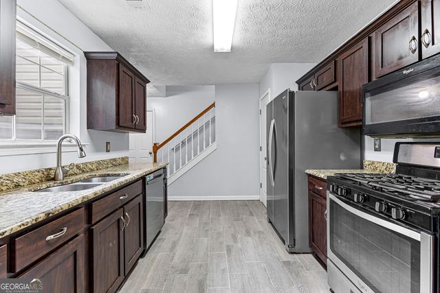 11765 Fairway Overlook, Fayetteville, GA 30215
