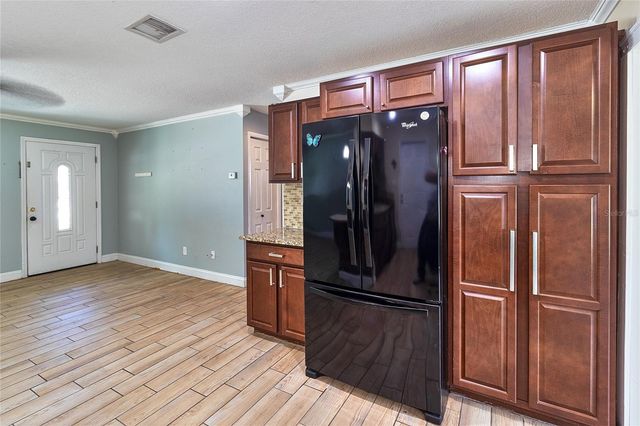 831 LAKESIDE DRIVE, Largo, FL 33778