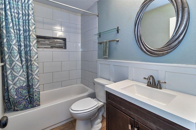 831 LAKESIDE DRIVE, Largo, FL 33778