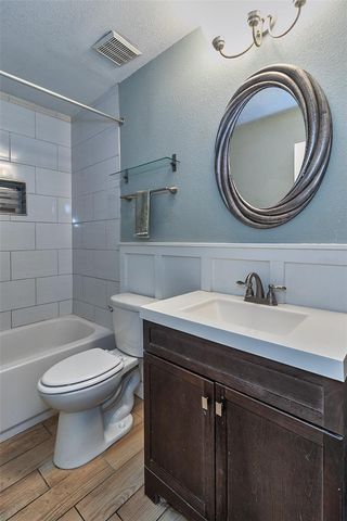 831 LAKESIDE DRIVE, Largo, FL 33778