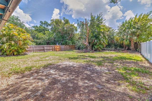 831 LAKESIDE DRIVE, Largo, FL 33778