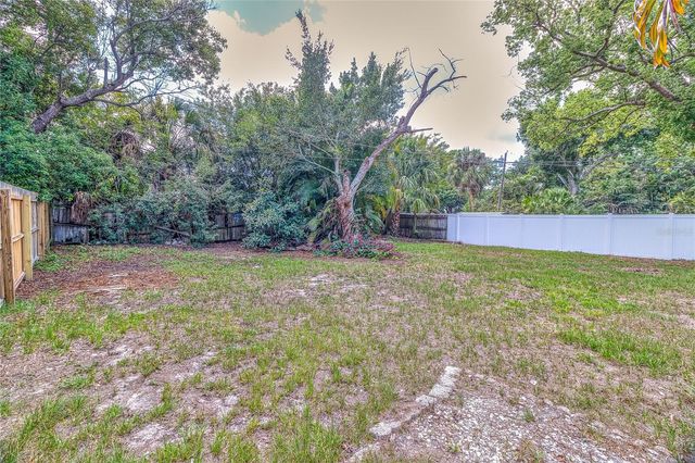 831 LAKESIDE DRIVE, Largo, FL 33778