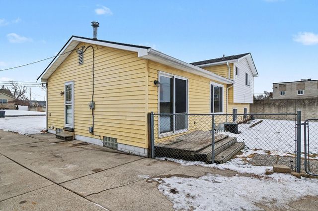 968 Trombley Drive, Troy, MI 48083