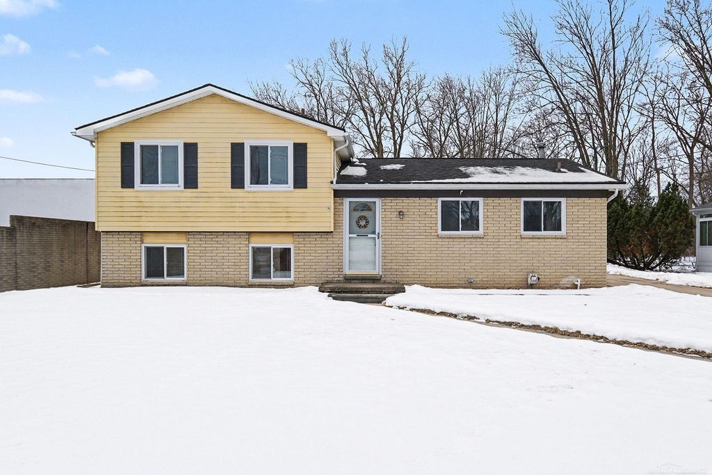 968 Trombley Drive, Troy, MI 48083