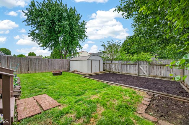 1216 Odell Lane, Greenwood, IN 46143