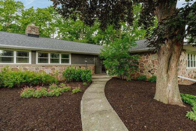 2355 N 147th STREET, Brookfield, WI 53005