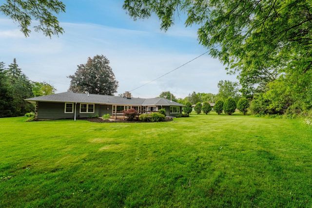 2355 N 147th STREET, Brookfield, WI 53005