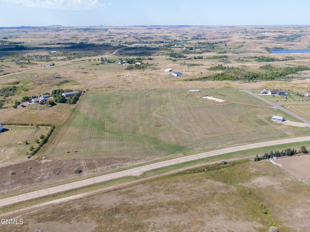 0004 Hwy 1806, Mandan, ND 58554 photo 2