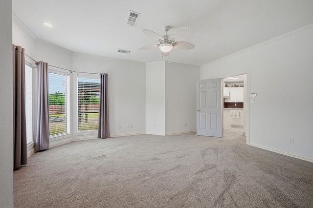 3111 Briarcliff Circle, Gainesville, TX 76240